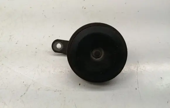 Toyota Avensis T250 Horn signal 8651005020