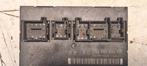 Volkswagen PASSAT B7 Comfort/convenience module 1K0959433AK 5DK00858318 00030000