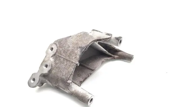 Fiat 500 Engine mount bracket 13381847