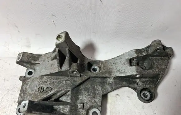 Volkswagen Polo Generator/alternator bracket 045903143E