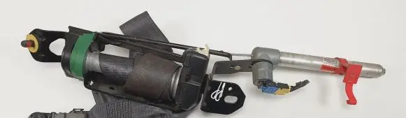 Volvo V70 Front seatbelt 30662993