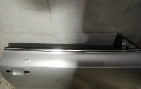 Audi A5 8T 8F Front door glass trim molding 