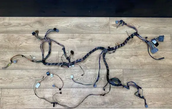 Dodge Caliber Panel wiring P05084334AC