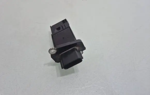 Nissan Qashqai+2 Mass air flow meter 226807S000