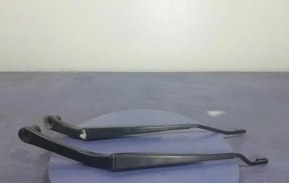 Dodge Charger Front wiper blade arm 
