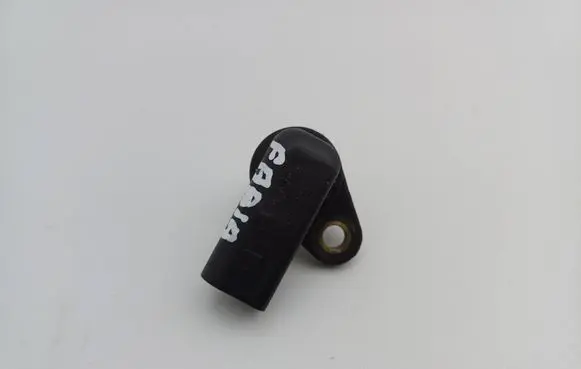 Skoda Fabia Mk1 (6Y) Crankshaft position sensor 047906433