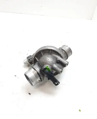 Thermostat/thermostat housing