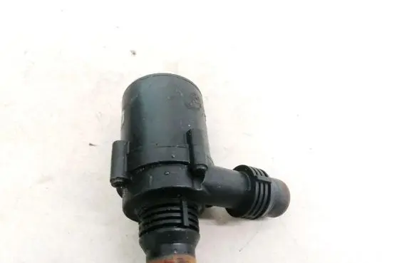 BMW 5 E39 Electric auxiliary coolant/water pump 702078050