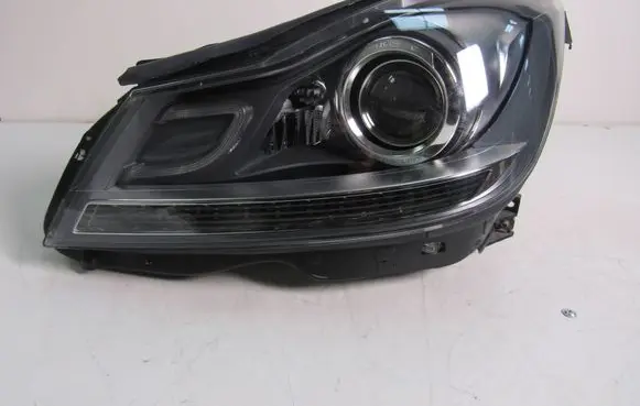 Mercedes-Benz C W204 Headlight/headlamp A2048204539