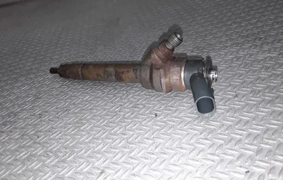 Fuel injector
