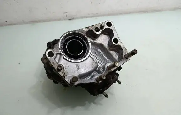 Toyota RAV 4 (XA30) Gearbox transfer box case 85W90GL5