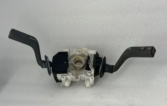 Volvo S40, V40 Wiper turn signal indicator stalk/switch 30862848