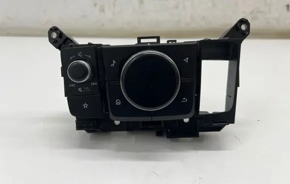 Mazda 3 Head unit multimedia control BJGK66CMOB 4292T3EM25 SAJMC2A060D