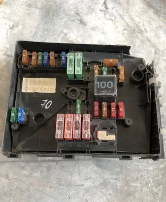 Volkswagen Golf V Fuse module 1K0937125A