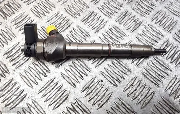 Seat Toledo IV (NH) Fuel injector 0445110473 04l130277ad