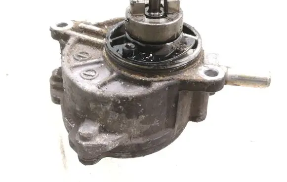 Mercedes-Benz Vito Viano W639 Vacuum pump A6462300165