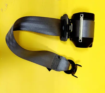 Renault Clio II Rear seatbelt 00062444