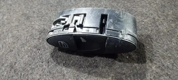 Mercedes-Benz E W211 Electric window control switch a2118219758