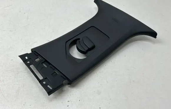 Peugeot 5008 II (B) pillar trim (top) 9833348977