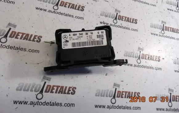 Mercedes-Benz GL X164 ESP acceleration yaw rate sensor A0045423818