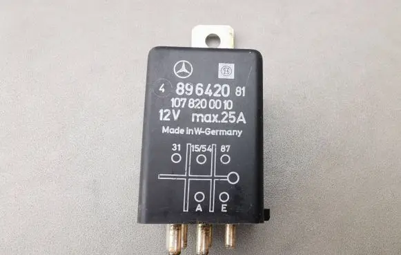 Mercedes-Benz S W126 Other relay 1078200010 489642081