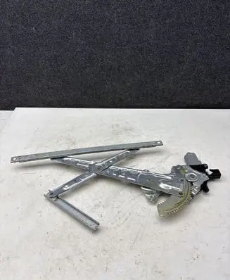 Mitsubishi Outlander Front door window regulator with motor 5713A258