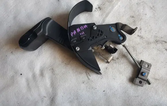 Fiat Panda III Handbrake/parking brake lever assembly 735550690