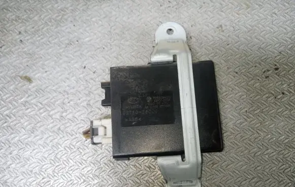 Hyundai Santa Fe Window wiper relay 9875026000