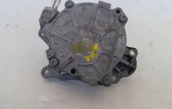 Volkswagen Golf VI Vacuum pump VACUMPOMPA