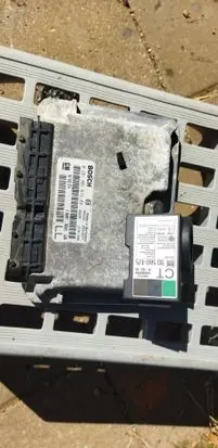 Opel Zafira A Engine ECU kit and lock set 90562574 90560475