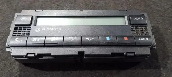Volkswagen PASSAT B5.5 Climate control unit