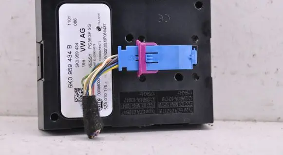 Audi Q3 8U Keyless (KESSY) go control unit/module 5K0959434B