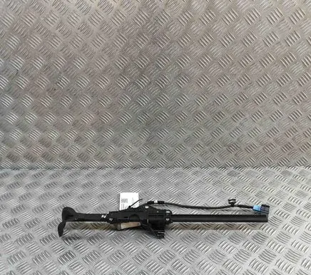 Mercedes-Benz C W205 Seat belt adjustment motor 308362910AA A2058600357