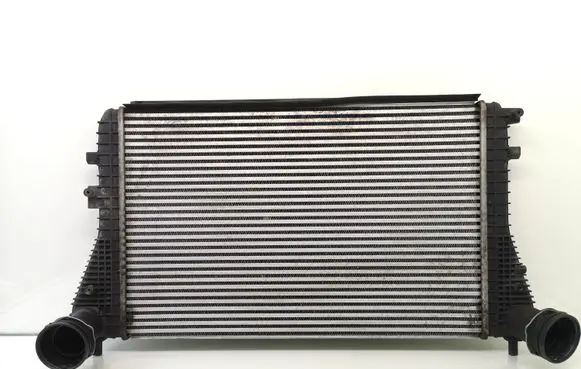 Volkswagen Jetta V Intercooler radiator 1K0145803L