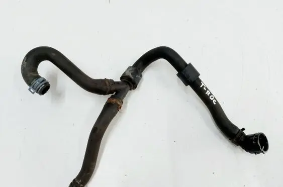 Engine coolant pipe/hose