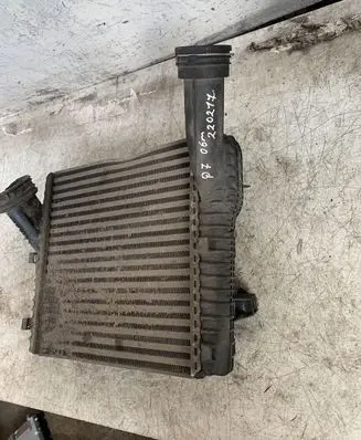 Audi Q7 4L Intercooler radiator