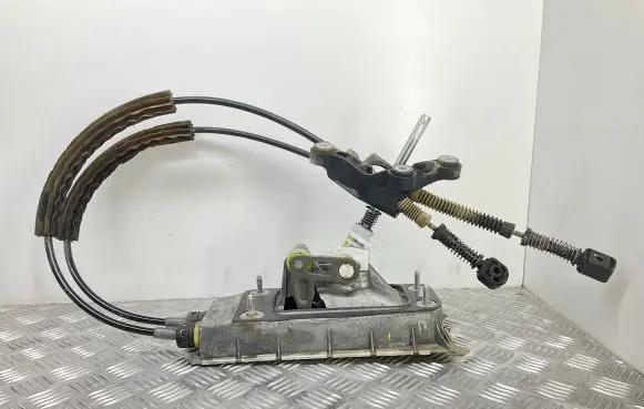Audi A1 Gear shifter/selector 6Q0711061E