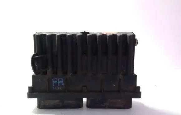 Opel Zafira A Coolant fan relay 09131730 252620