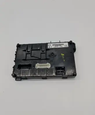 Renault Clio II Comfort/convenience module P8200272302 10111358 21659062