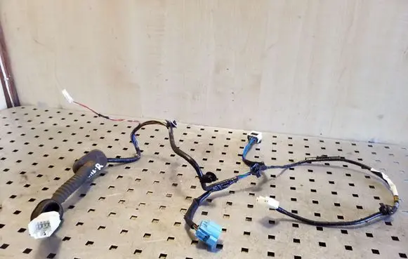 Subaru Outback Rear door wiring loom 81822AJ600