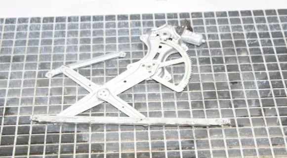 Lexus RX 330 - 350 - 400H Front door electric window regulator 8572058010 0620401770