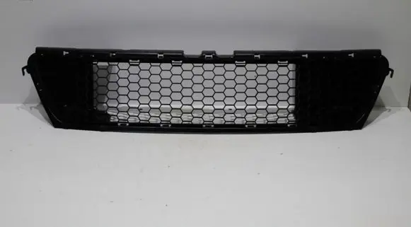 Dacia Sandero Front grill 8200735108