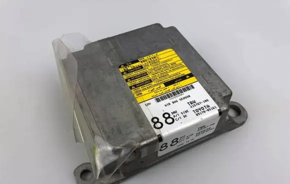 Toyota Avensis T250 Airbag control unit/module 8917005161