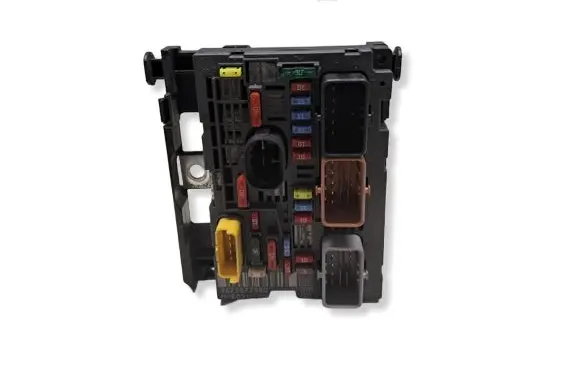 Citroen C4 I Picasso Fuse box set 9675877980