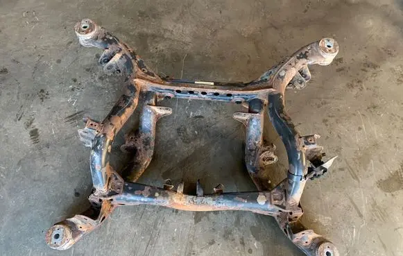 Volkswagen Touareg I Rear subframe 7L0500041 4642781 5D042784