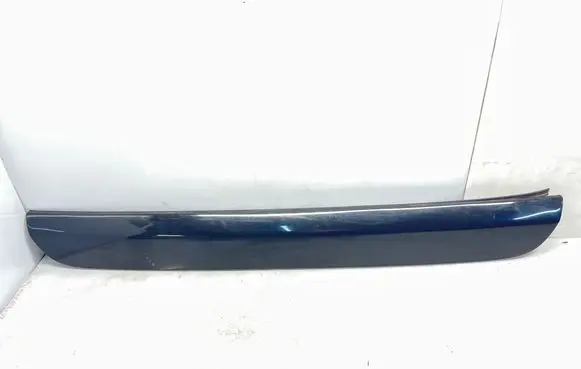 Mercedes-Benz ML W163 Tailgate trim A1637400770