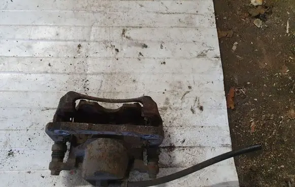 Honda FR-V Front brake caliper NOCODE