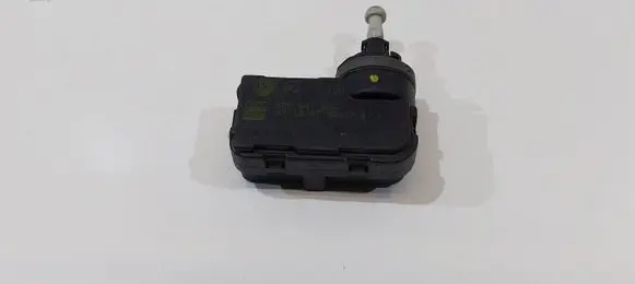 Seat Leon (1P) Headlight level adjustment motor 5P0941295