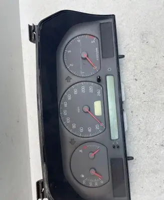 Volvo S70 V70 V70 XC Speedometer (instrument cluster) 9168386 69794700T