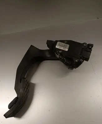 Audi A8 S8 D3 4E Accelerator throttle pedal 4E1723523D F30015701 6PV00777028